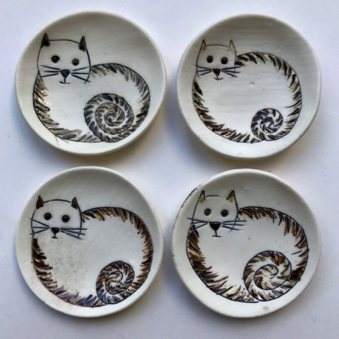 Tortoiseshell cats 12, 13, 14, 15
£10 each Tortoiseshell cats 12, 13, 14, 15
£10 each